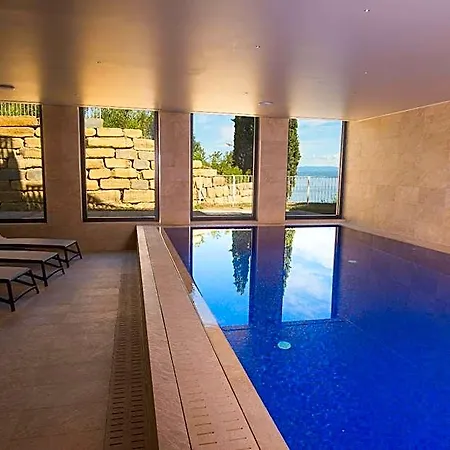 Cliff Belvedere Hotell