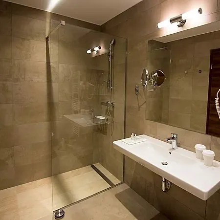 Cliff Belvedere Hotell